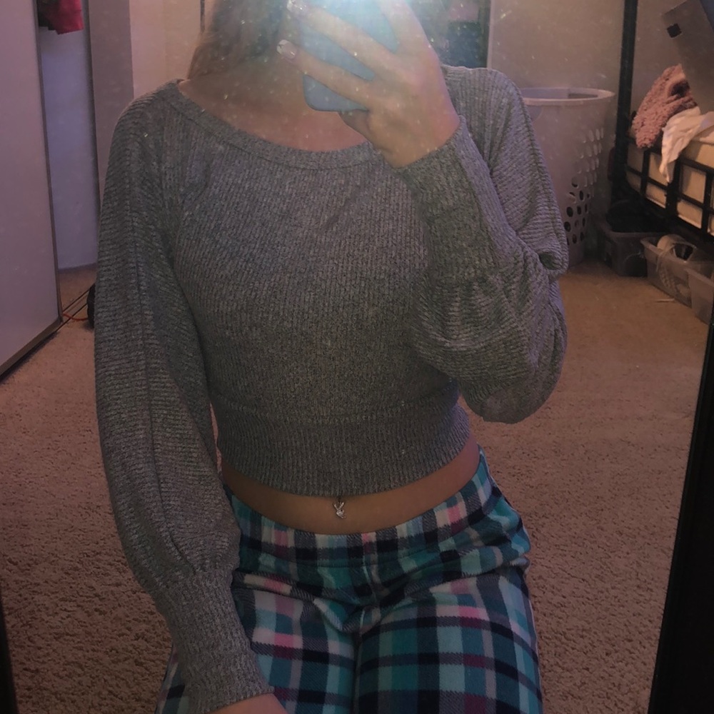 grey fashion nova cropped long sleeve